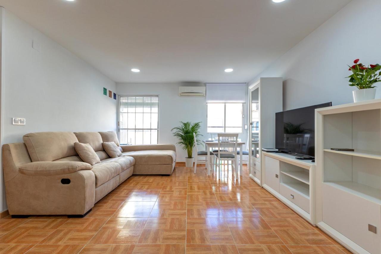Charming 2 Bedroom Apartment At Triana Center By Oui Севилья Экстерьер фото