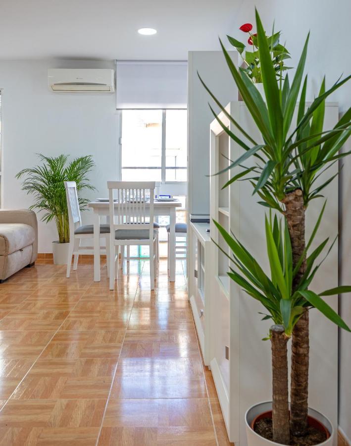 Charming 2 Bedroom Apartment At Triana Center By Oui Севилья Экстерьер фото