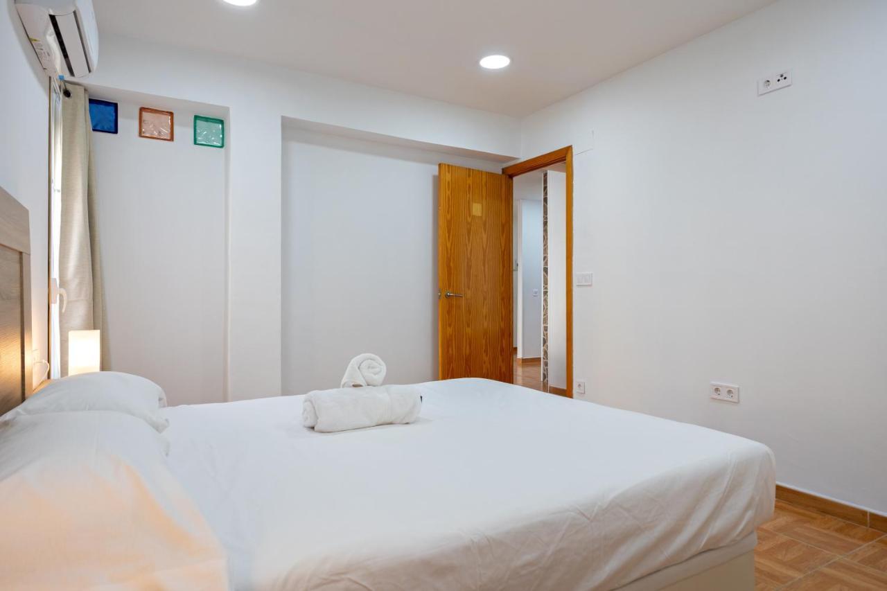 Charming 2 Bedroom Apartment At Triana Center By Oui Севилья Экстерьер фото